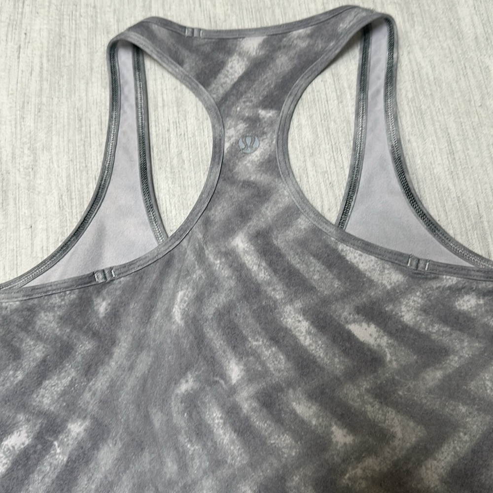 Lululemon Tank - Picture 3 of 5